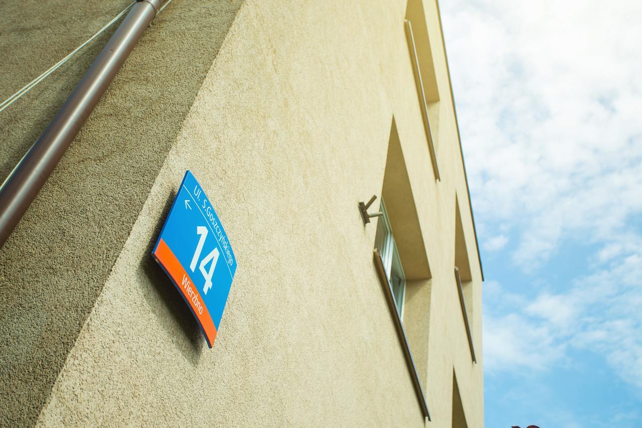 Moonriver Inn Varsovia Exterior foto